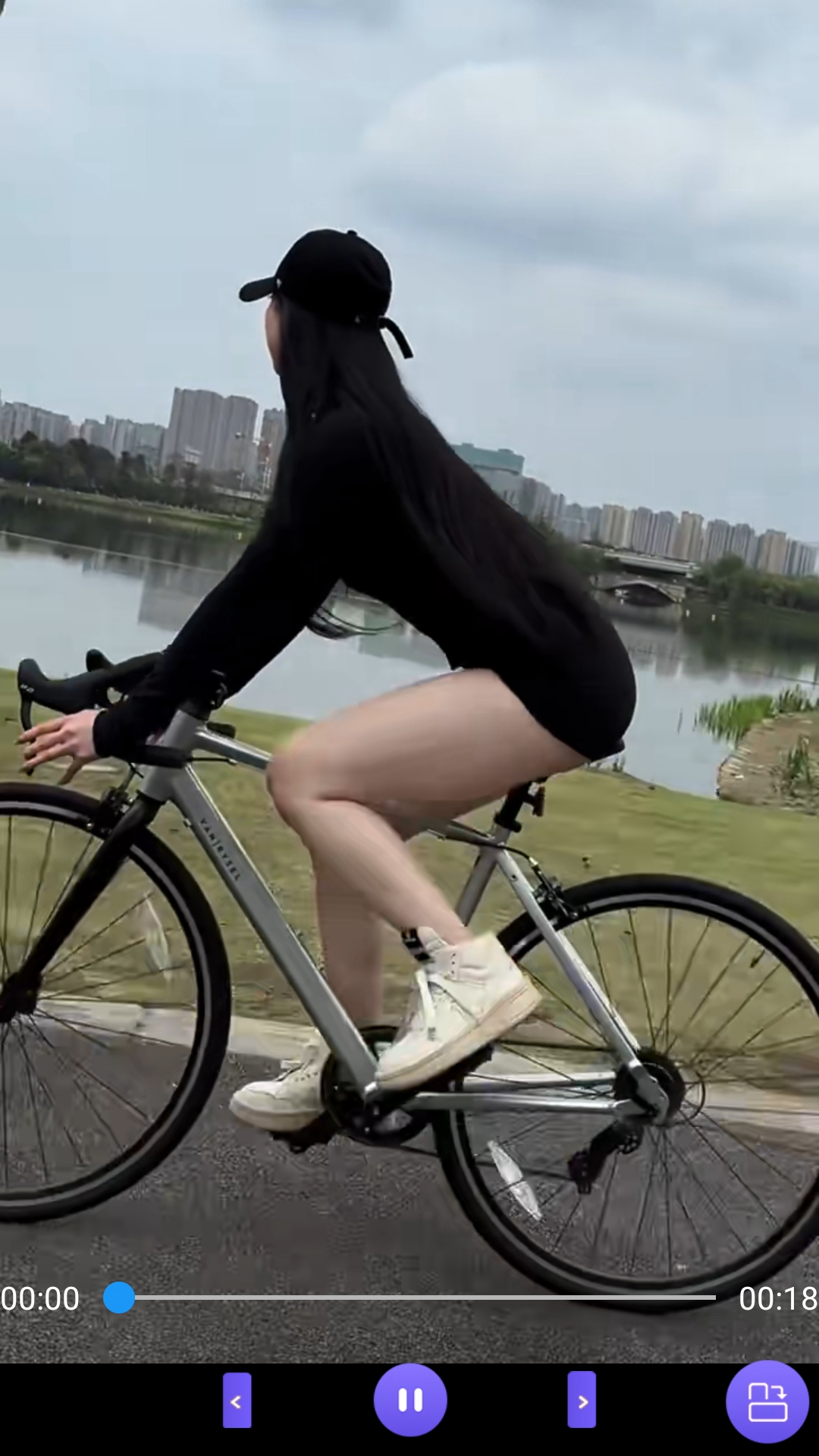 诗雨s 玩物直播回放截图